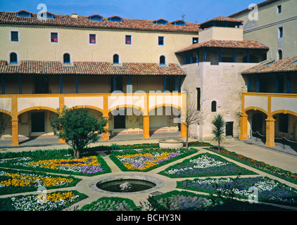 Das Krankenhaus in Arles, wo Vincent Van Gogh behandelt wurde, dann wissen, wie das Hotel-Dieu oder Maison de Sante jetzt Espace Van Gogh Stockfoto