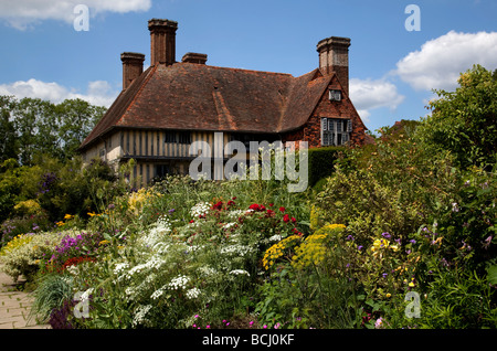 Lange Grenze bei Great Dixter House East Sussex UK Stockfoto