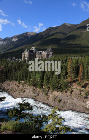 Kanada Alberta Banff National Park Banff Springs Hotel Bow River Valley Stockfoto