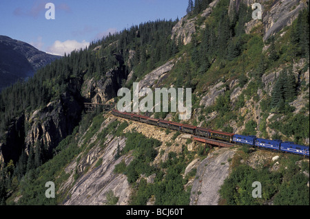 White Pass & Yukon Railroad in Mtns in der Nähe von Skagway AK SE Sommer Stockfoto