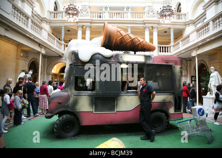 Banksy Ausstellung in Bristol City Museum & Art Gallery Stockfoto