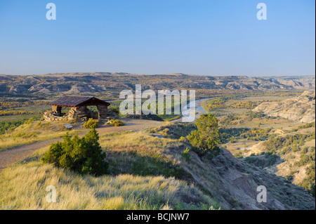 Little Missouri River und Flussschleife übersehen, Theodore-Roosevelt-Nationalpark (North Unit), North Dakota, USA Stockfoto