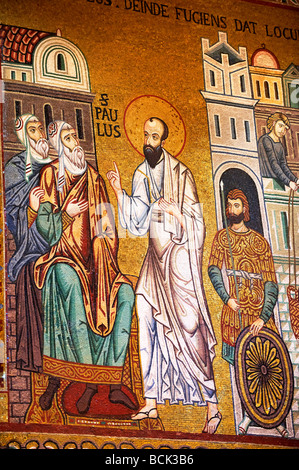 Byzantinischen Mosaiken in der Palantine Kapelle (Cappella Palentina) Norman Palace Palermo, Sizilien, Italien. Christus vor dem Altar. Stockfoto