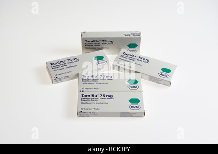 Tamiflu Schweinegrippe Fieber Drogen Kontrollen Neuraminidasehemmer Oseltamivir oralen Gebrauch Stockfoto