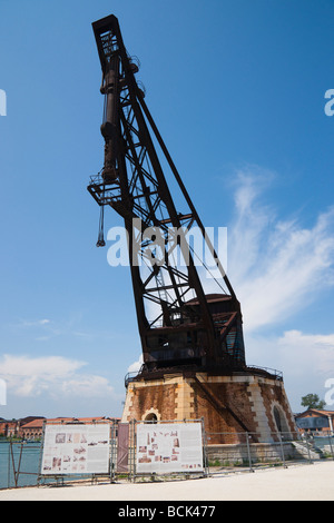 Venedig - Arsenale der großen Armstrong Mitchell Co Hydraulikkran Stockfoto