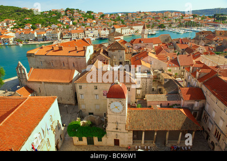 Blick von der Dachterrasse der Trogir Kroatien Stockfoto