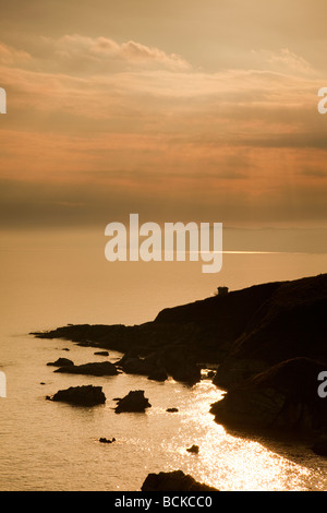 RNLI Rettungsschwimmer Kabine an der Basis der Sharrow Punkt auf dem Kornischen Klippen, Whitsand Bay, Cornwall, Großbritannien Stockfoto