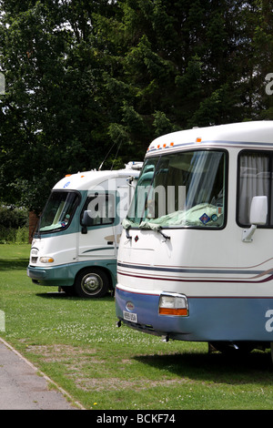 Amerikanische Wohnmobile auf Campingplatz in der Nähe von Malvern, Worcestershire Stockfoto