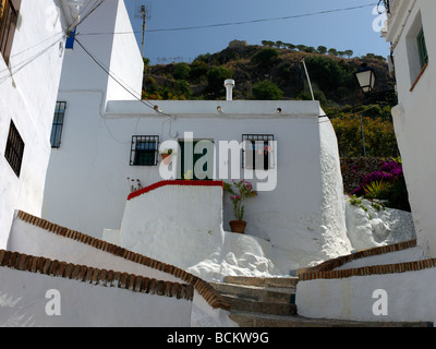 Frigiliana ist eines der schönsten andalusischen "weiße" Dörfer des südlichen Spanien in die Alpujarras. Stockfoto