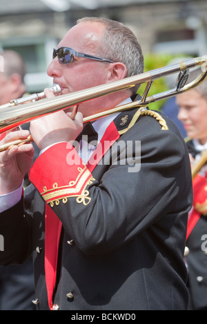 Posaunist in einer parade Stockfoto