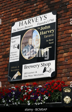 "Harveys" Brauerei und Shop anmelden, Lewes, East Sussex. Stockfoto