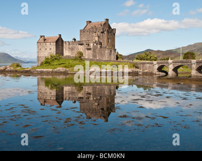 Eilean Donan Castle im Sommer Scotland UK Stockfoto