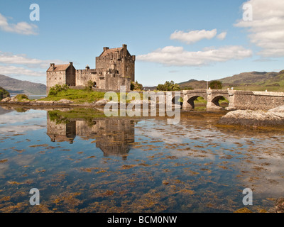 Eilean Donan Castle im Sommer Scotland UK Stockfoto