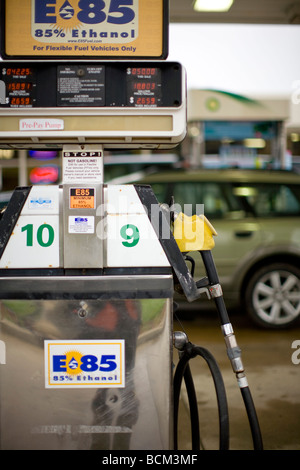 E 85 Ethanol Mischung Kraftstoffpumpe an einer Tankstelle Stockfoto