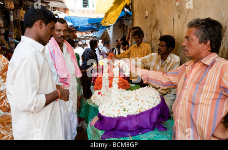 Blume-Stall In Devarja Markt Mysore Bundesstaat Karnataka Indien Stockfoto