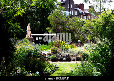 Chelsea Physic Garden London ältesten botanischen Garten und Statue von Hans Sloane London England UK Stockfoto