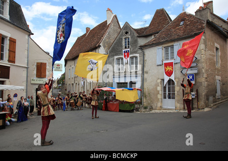 Bastille-Tag im Winkel Sur L'Anglin der schönen mittelalterlichen Dorf in Vienne, Poitou-Charentes, Frankreich gefeiert wird. Stockfoto