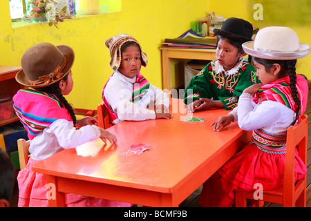 Kinder in einem Kindergarten in Juli, Puno, Peru Stockfoto
