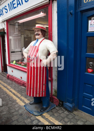 JOLLY METZGER FIGUR AUßERHALB SHOP IN ULVERSTON CUMBRIA ENGLAND UK Stockfoto