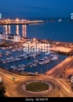 Dover Marina und Eastern Docks und Fährhafen Dover, Kent GROSSBRITANNIEN. Stockfoto