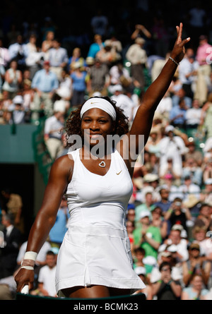 Wimbledon Championships 2009, Serena Williams USA winken Stockfoto