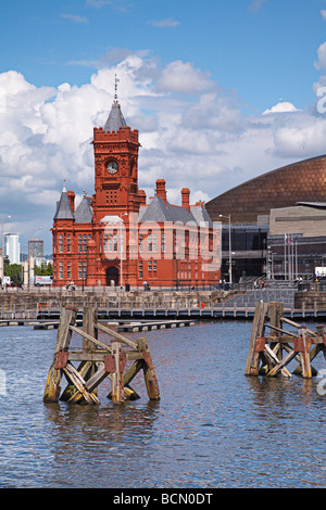 Das Pierhead Gebäude an der Cardiff Bay Waterfront, South Wales, UK Stockfoto