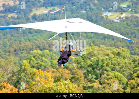 Hängegleiter im Flug nach dem Start Stockfoto