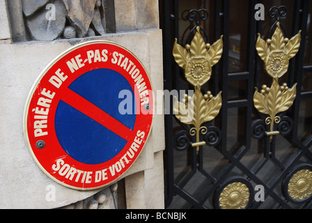 kein Parkplatz melden Sie Paris Frankreich Stockfoto