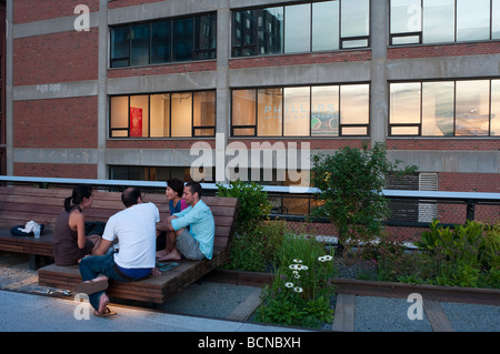 New York NY 15. Juli 2009 Menschen auf der Highline Stockfoto