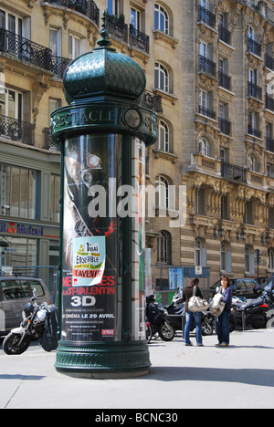 Morris-Spalte in der Rue de Vaugirard 6th Arr Paris Frankreich Stockfoto