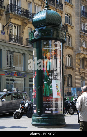 Morris-Spalte in der Rue de Vaugirard 6th Arr Paris Frankreich Stockfoto