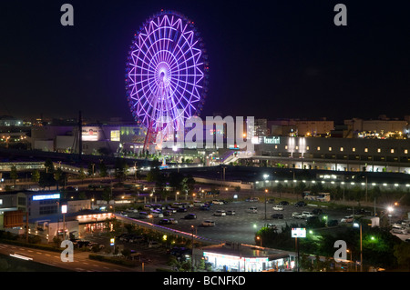 Die beleuchtete Riesenrad im Vergnügungspark zone' Palette Town' künstliche Insel Odaiba in der Bucht von Tokio Japan Stockfoto