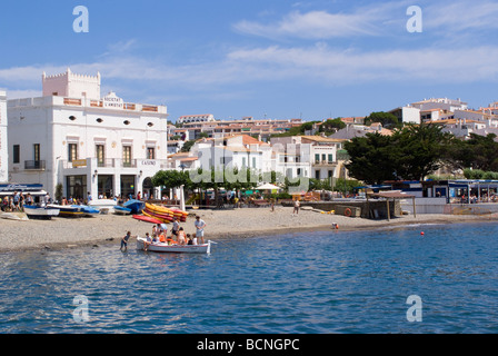 Die schöne Küstenstadt der Halbinsel Cadaques Cap de Creus Catalonia Costa Brava Spanien Espana Stockfoto