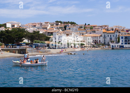 Die schöne Küstenstadt der Halbinsel Cadaques Cap de Creus Catalonia Costa Brava Spanien Espana Stockfoto