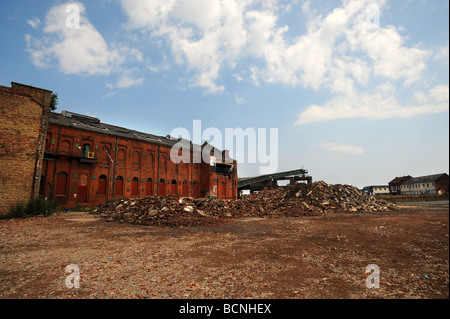 Grimsby dockt einst blühende, aber jetzt fast menschenleer, da die Fischerei-Industrie weiterhin in Verfall geraten Stockfoto