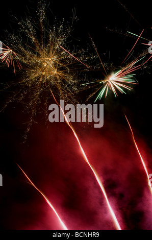 Feuerwerk - 'Roten Raketen' Stockfoto