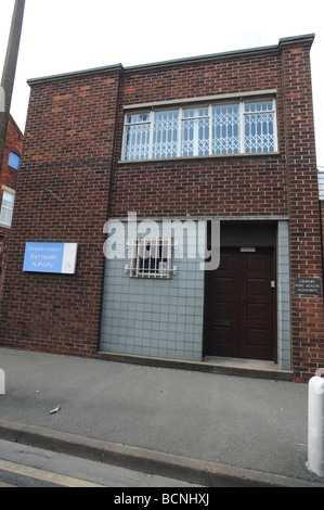 Grimsby dockt einst blühende, aber jetzt fast menschenleer, da die Fischerei-Industrie weiterhin in Verfall geraten Stockfoto