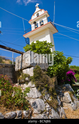 Glockenturm in Kirche der Jungfrau Maria Lagouvarda Jungfrau Maria der Schlangen in Markopoulo auf griechischen Insel von Kefalonia Griechenland GR Stockfoto