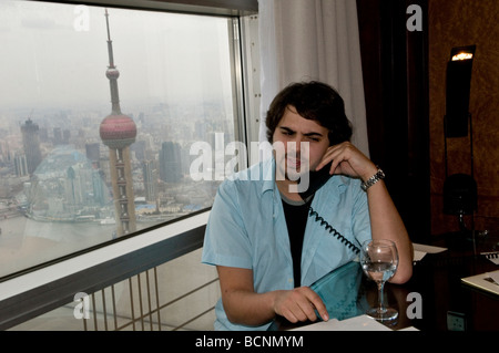 Ein Anruf von einem Luxus-Zimmer im grand Hyatt Hotel im Jin Mao Tower, Shanghai Stockfoto