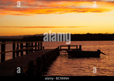 Sonnenuntergang über Steg St Georges Becken Shoalhaven New South Wales Australien Stockfoto