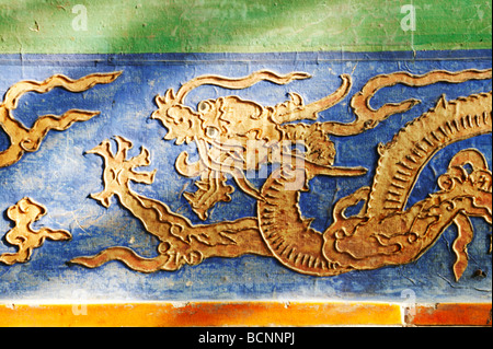 Goldener Drache Motiv, Halle der höchsten Harmonie, Verbotene Stadt, Peking, China Stockfoto