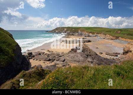 Gunwalloe-Dollar-Bucht auf der sonnigen Sommern Tag blauer Himmel Sonnenschein Lizard Halbinsel Cornwall England UK GB Vereinigtes Königreich Stockfoto