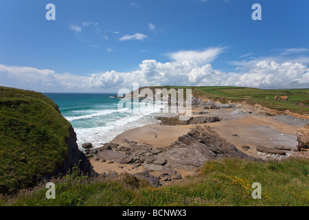 Gunwalloe-Dollar-Bucht auf der sonnigen Sommern Tag blauer Himmel Sonnenschein Lizard Halbinsel Cornwall England UK GB Vereinigtes Königreich Stockfoto