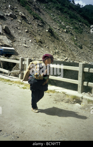 Qinghai-Tibet-Träger bis zur Grenze China Nepal Stockfoto