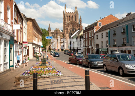 Nachschlagen von King Street in Richtung der Kathedrale Hereford Stadt Herefordshire England UK Stockfoto