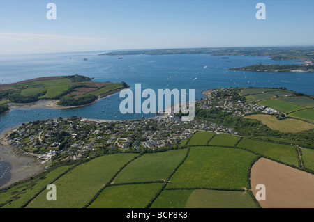 Luftaufnahmen der St Mawes über Falmouth Cornwall Stockfoto