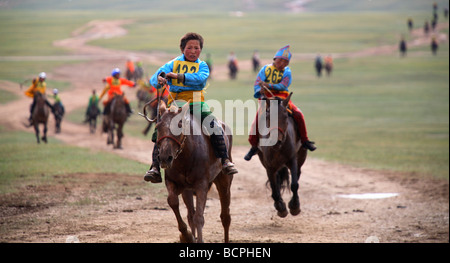 Pferderennen am Naadam-fest, Ulaanbaatar, Mongolei Stockfoto