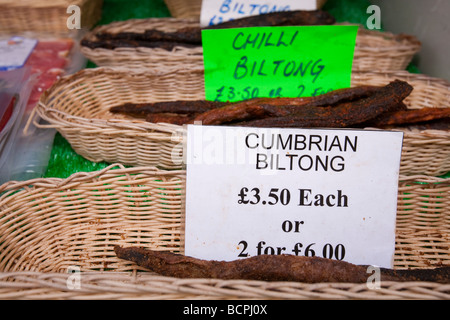 Ein Bauernmarkt in Kendal, Cumbria, UK. Bauernmärkte sind eine gute Möglichkeit der Senkung auf Lebensmittelmeilen Stockfoto