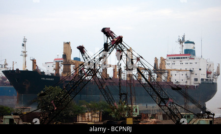 Schiff brechen Alang Sosiya Recycling Hof Gujarat Golf von Kambhat Indien Stockfoto