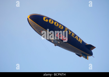 Das Goodyear-Luftschiff im Flug Stockfoto